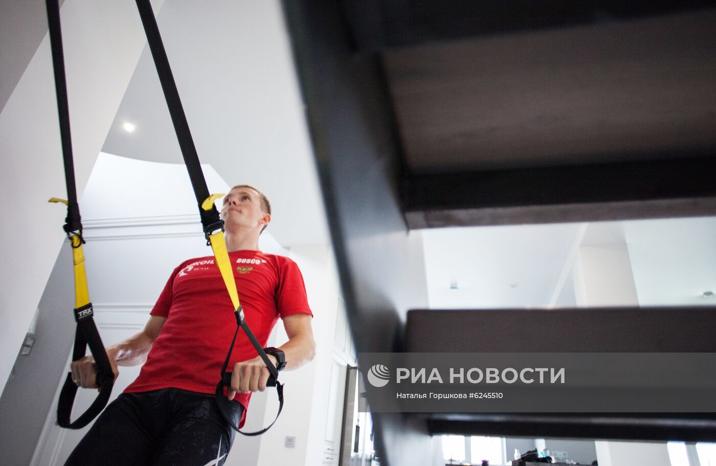 Домашняя тренировка лыжника Д. Спицова
