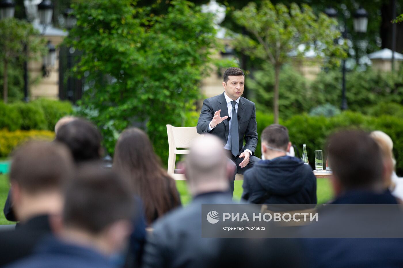 Годовщина пребывания В. Зеленского на посту президента Украины