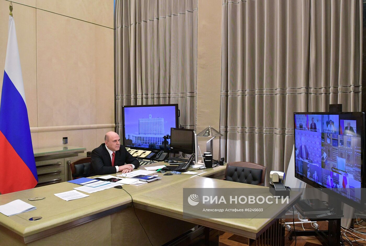 Премьер-министр РФ М. Мишустин провел заседание Координационного совета по борьбе с коронавирусной инфекцией