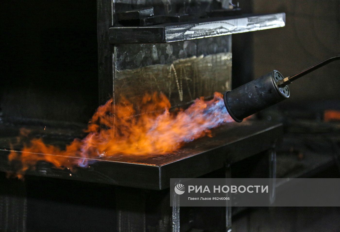 Производство компании "РусГазШельф" в Мурманске