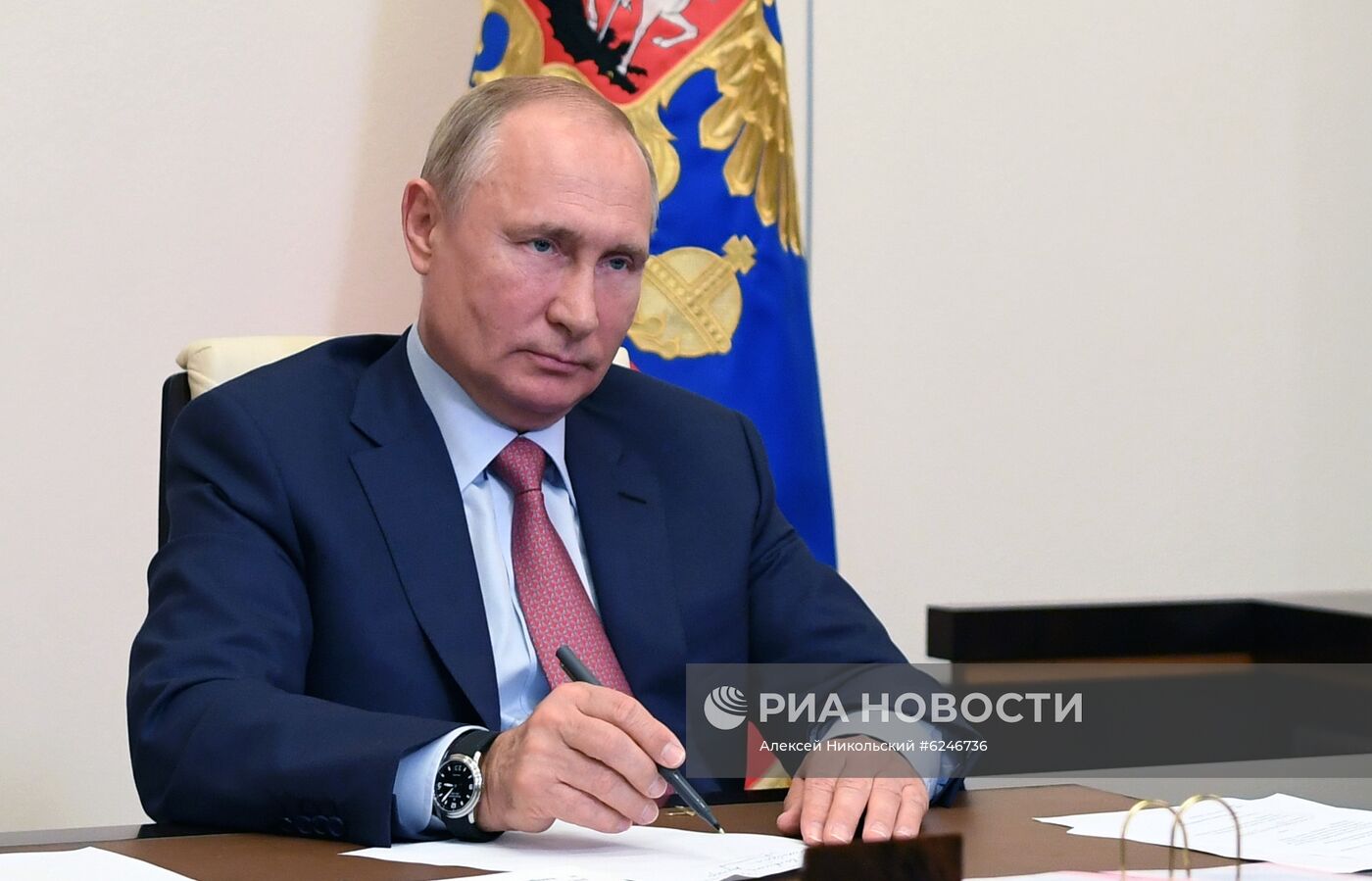 Президент РФ В. Путин провел совещание по вопросам образования в РФ