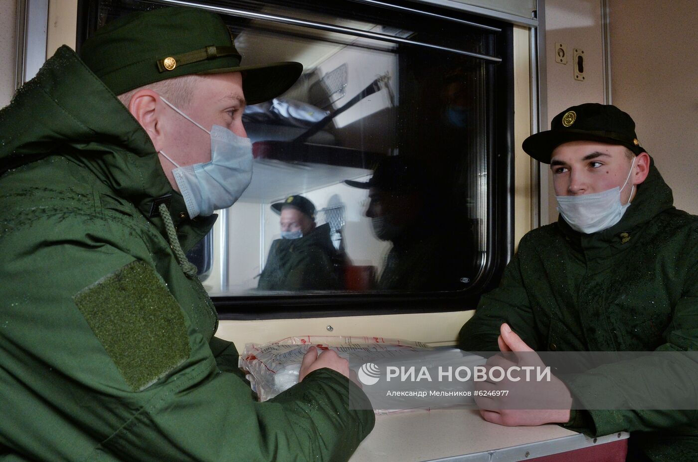 Отправка призывников на службу в ВС РФ из Москвы