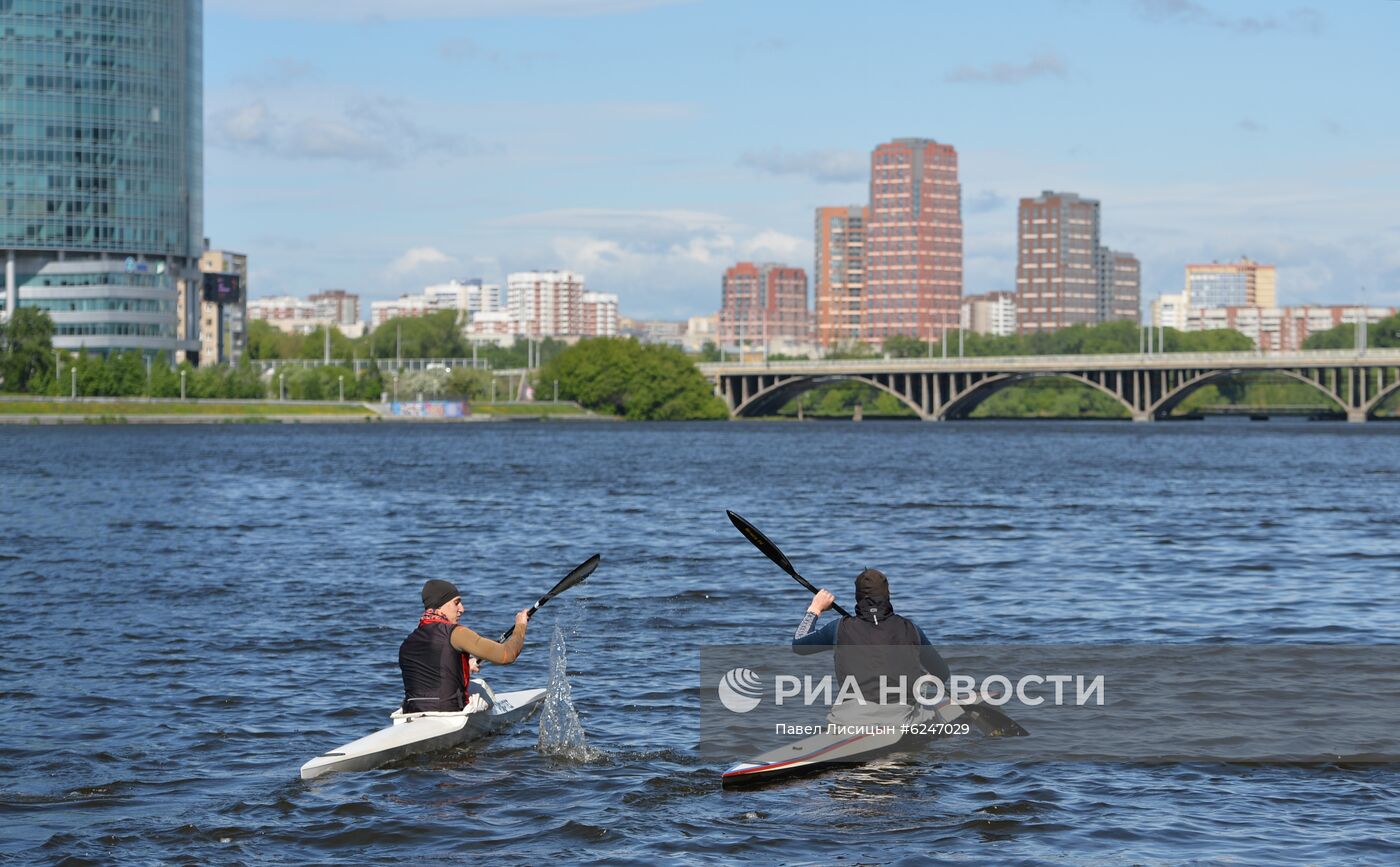 В регионах сняты ограничения на занятия спортом на улице 