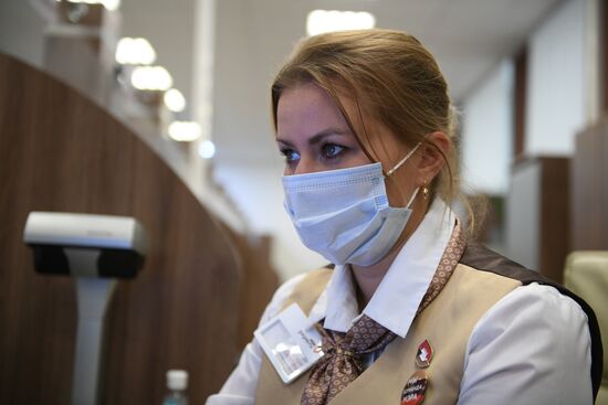 Центры госуслуг "Мои документы" возобновят работу в Москве с 25 мая