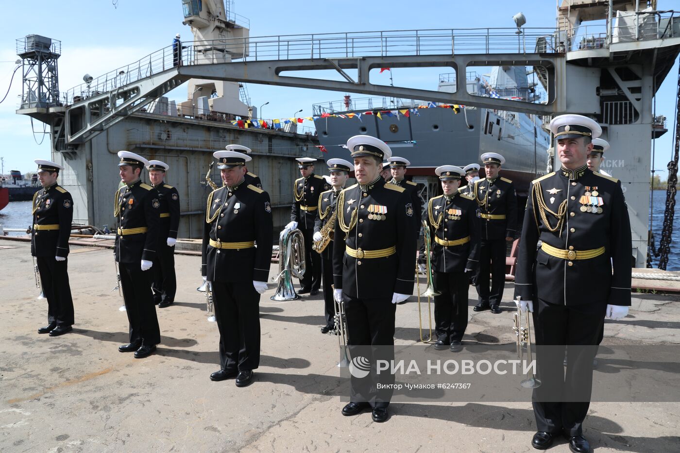 Спуск на воду фрегата "Адмирал Головко" в Санкт-Петербурге