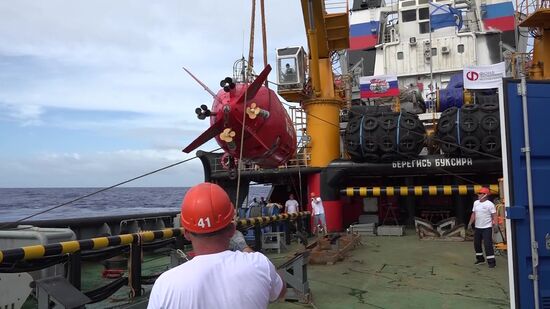 Российский подводный беспилотник "Витязь-Д" впервые достиг дна Марианской впадины