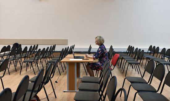 Последний звонок онлайн в московской школе № 2127