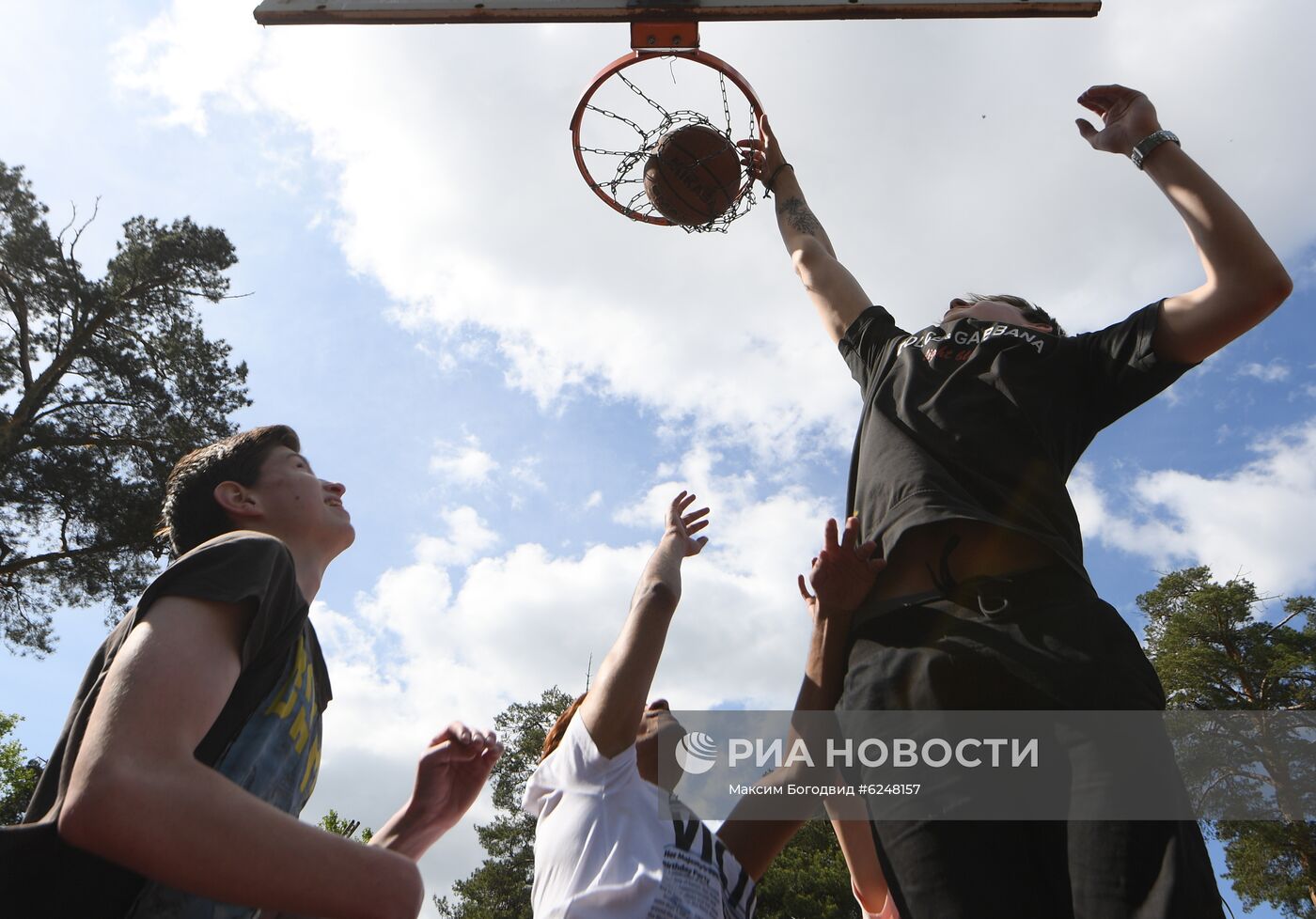 В регионах сняты ограничения на занятия спортом на улице 