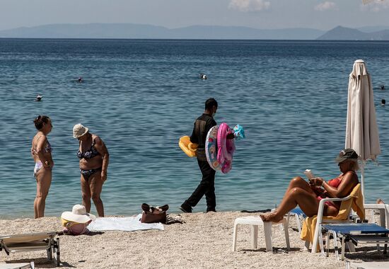 Ослабление карантинного режима в Греции