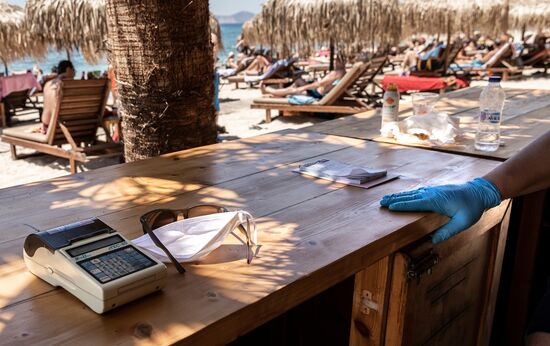 Ослабление карантинного режима в Греции