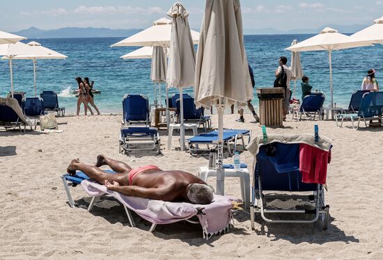 Ослабление карантинного режима в Греции