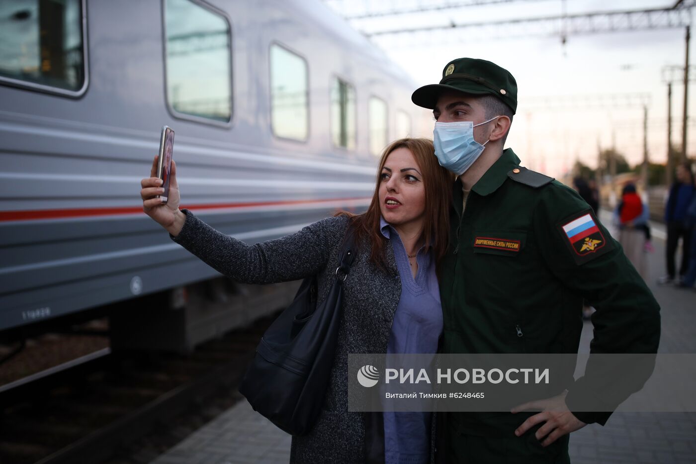 Отправка первых призывников из Краснодарского края на железнодорожном вокзале Краснодар-1