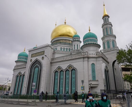 Празднование Ураза-байрама в городах России