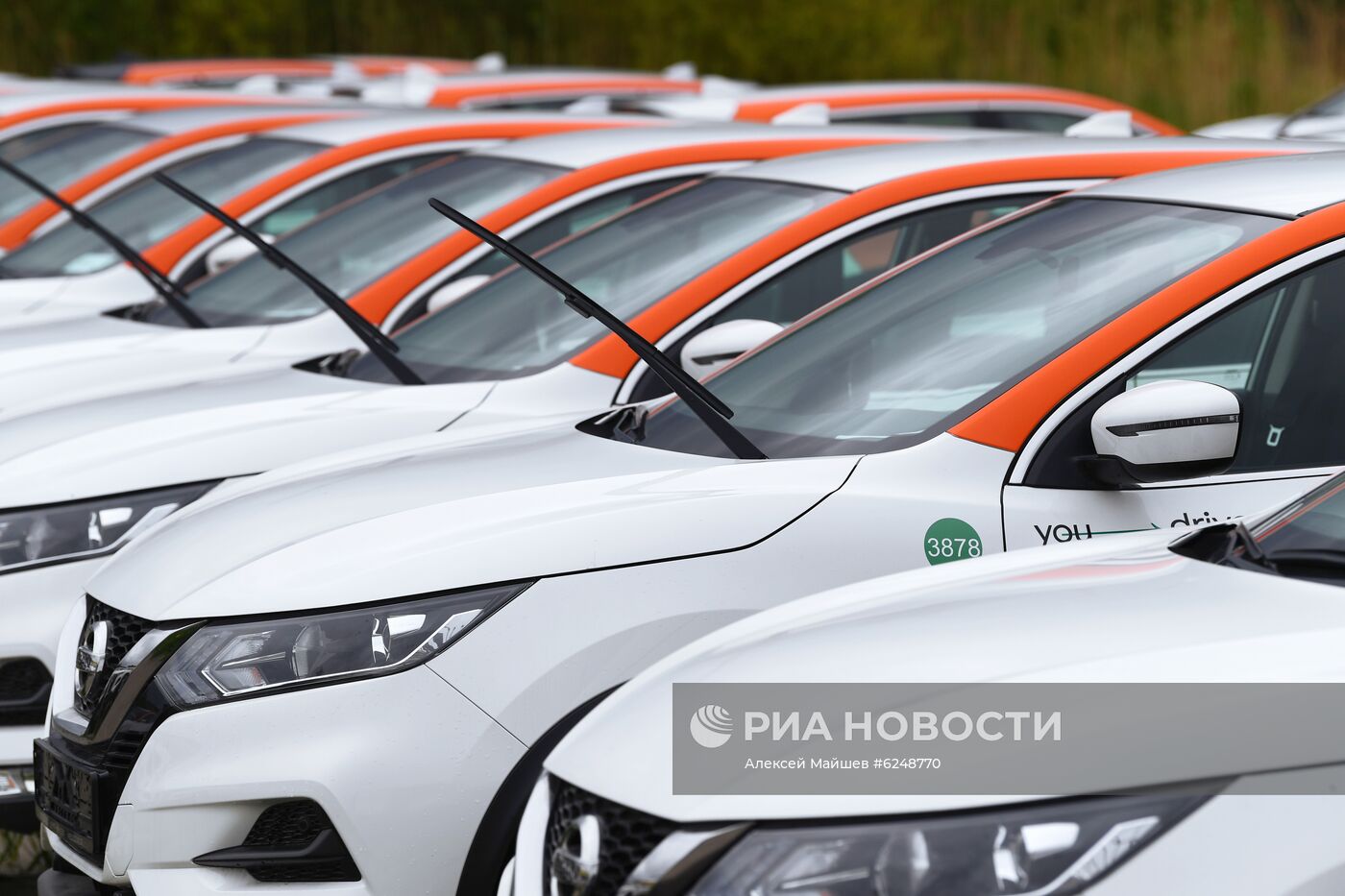 Сервисы каршеринга частично возобновят работу в Москве с 25 мая