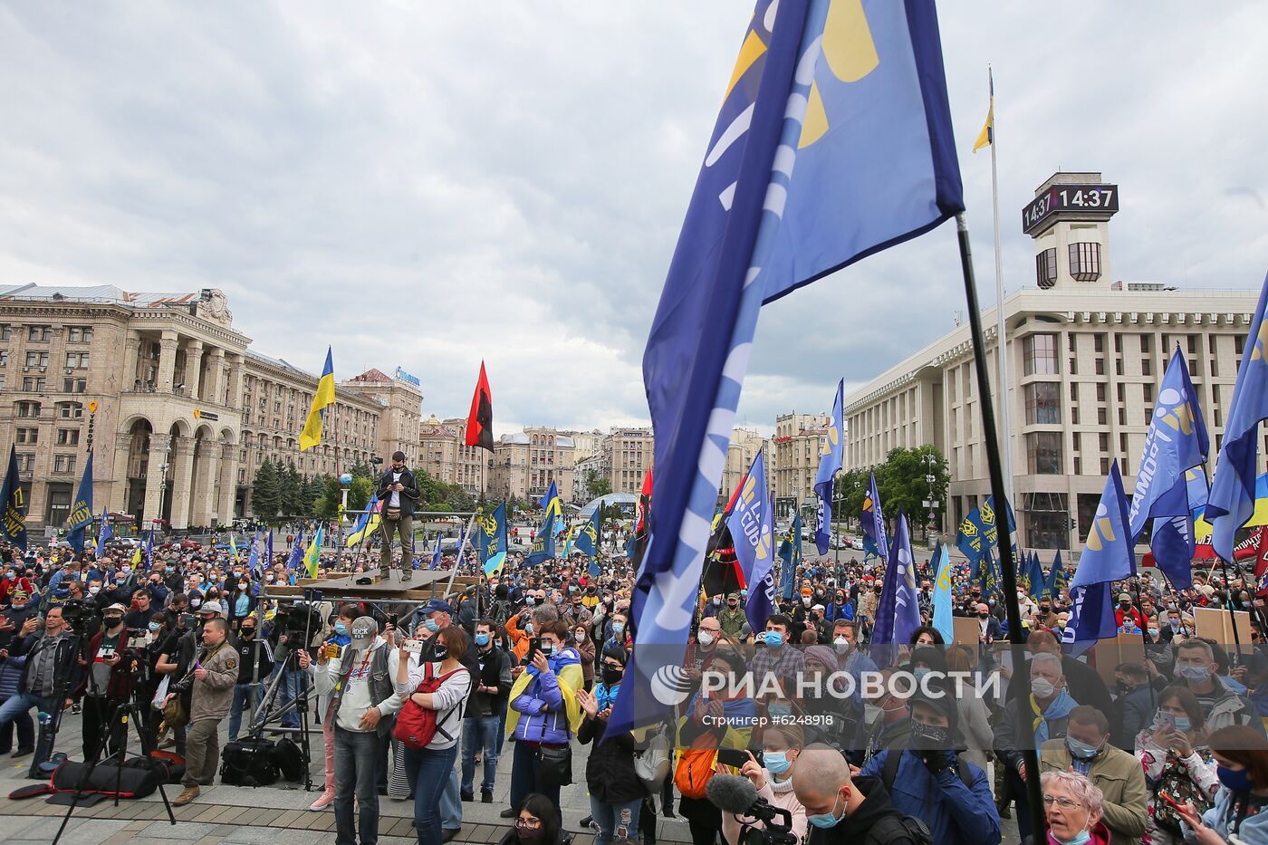 Протесты против В. Зеленского на Украине