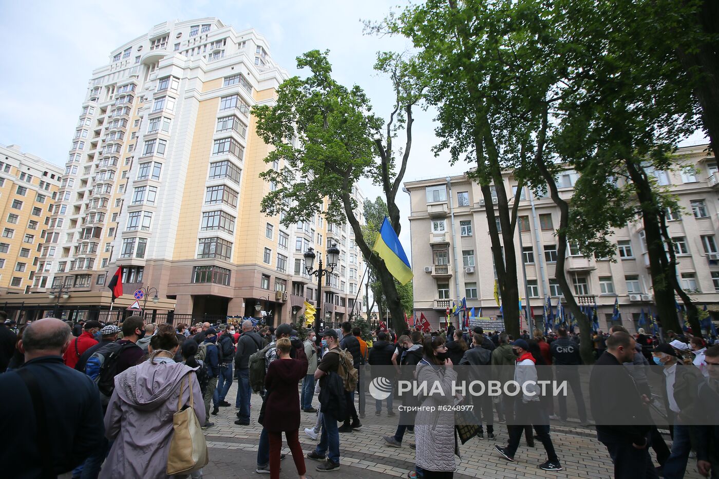 Протесты против В. Зеленского на Украине