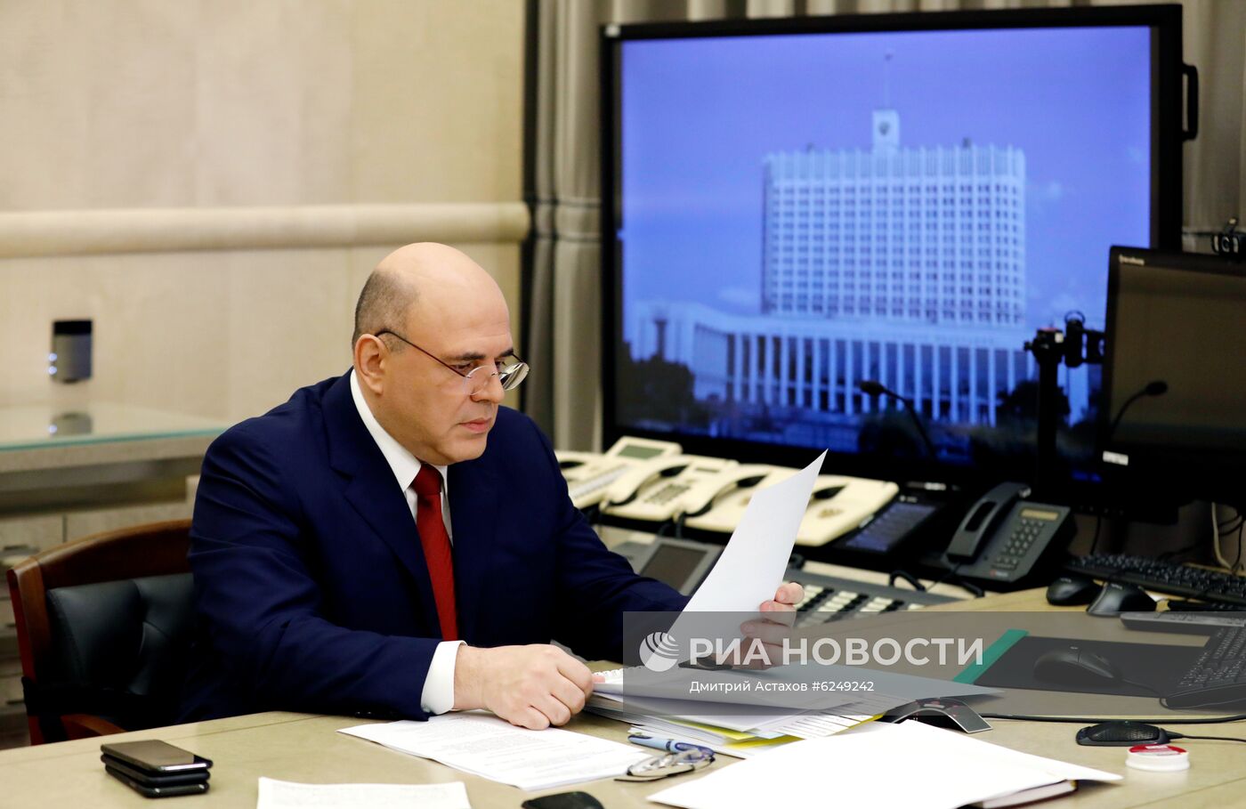 Премьер-министр РФ М. Мишустин провел совещание с вице-премьерами РФ