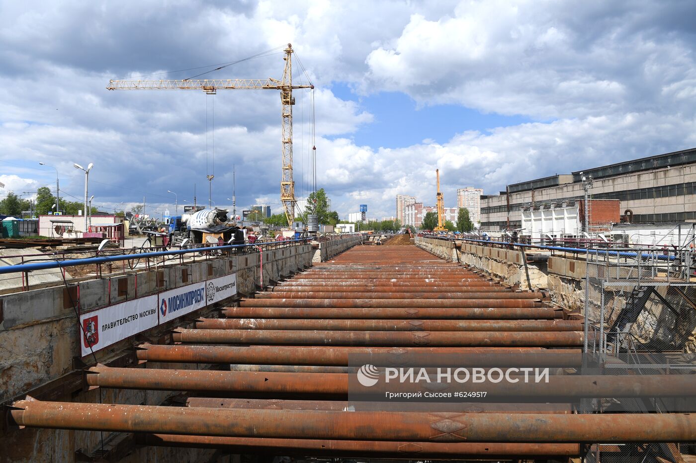 Строительство станции метро "Лианозово"