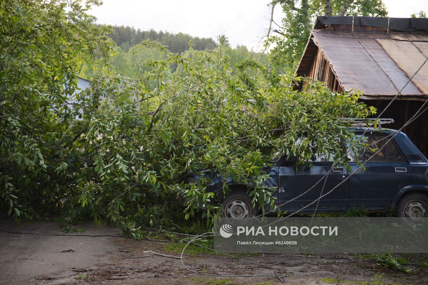 Последствия урагана в Свердловской области