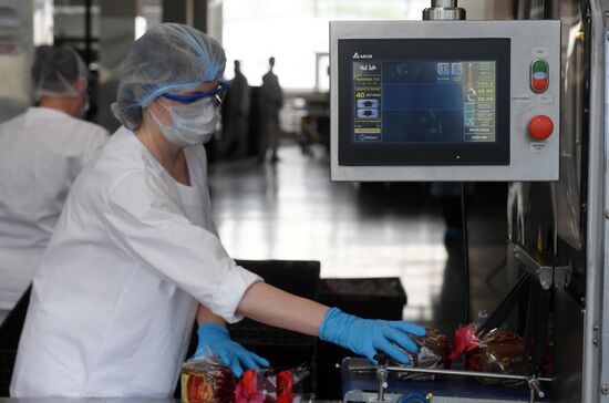 Производство хлеба на комбинате "Черемушки"