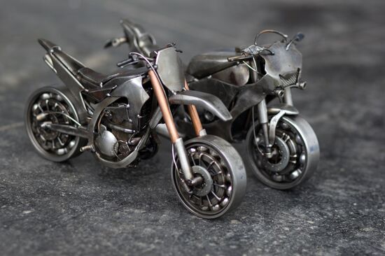 Тюменский мастер создает из запчастей копии известных моделей мотоциклов