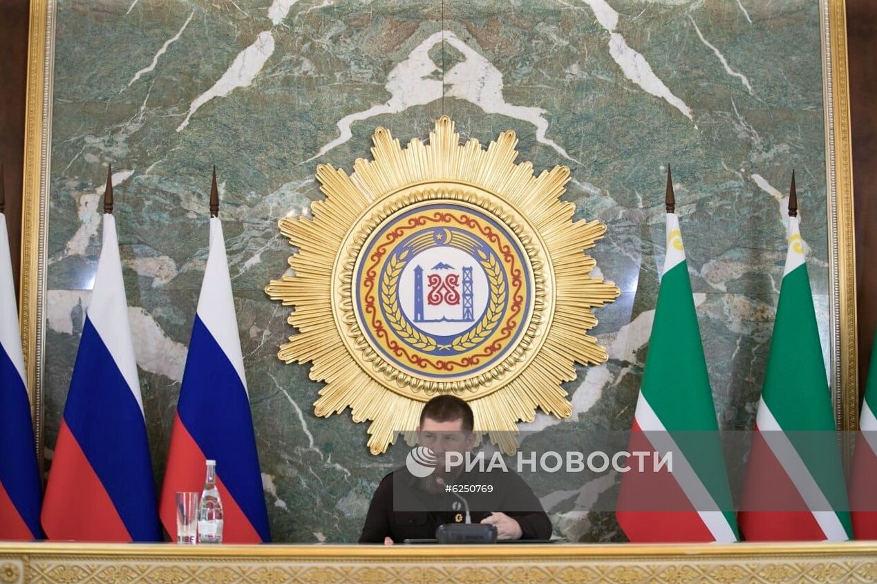 Глава Чечни Рамзан Кадыров провел заседание оперштаба по борьбе с распространением коронавируса