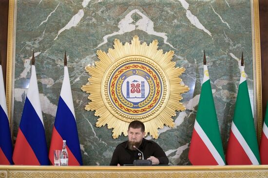 Глава Чечни Рамзан Кадыров провел заседание оперштаба по борьбе с распространением коронавируса