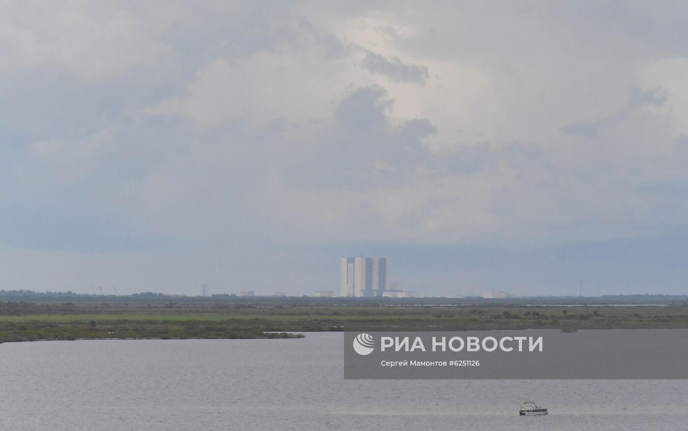 Старт американского корабля Crew Dragon к МКС отложили из-за погодных условий