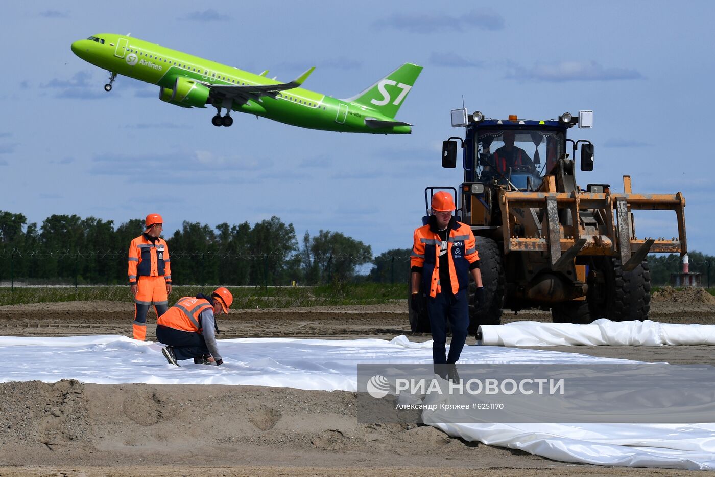 Реконструкция взлётно-посадочной полосы в аэропорту Новосибирска