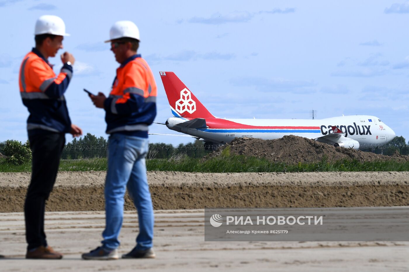 Реконструкция взлётно-посадочной полосы в аэропорту Новосибирска