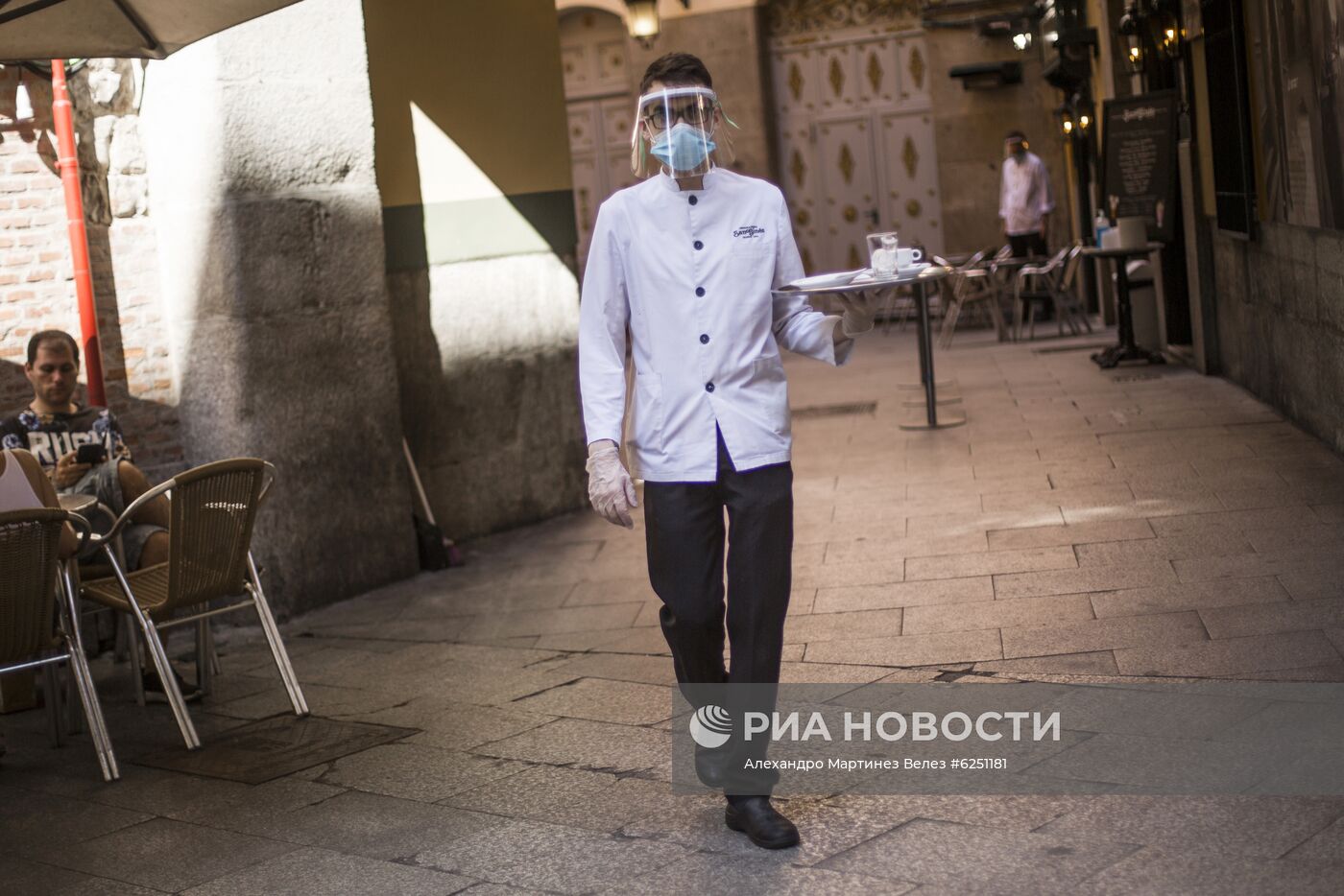 Ослабление карантинных мер в Испании