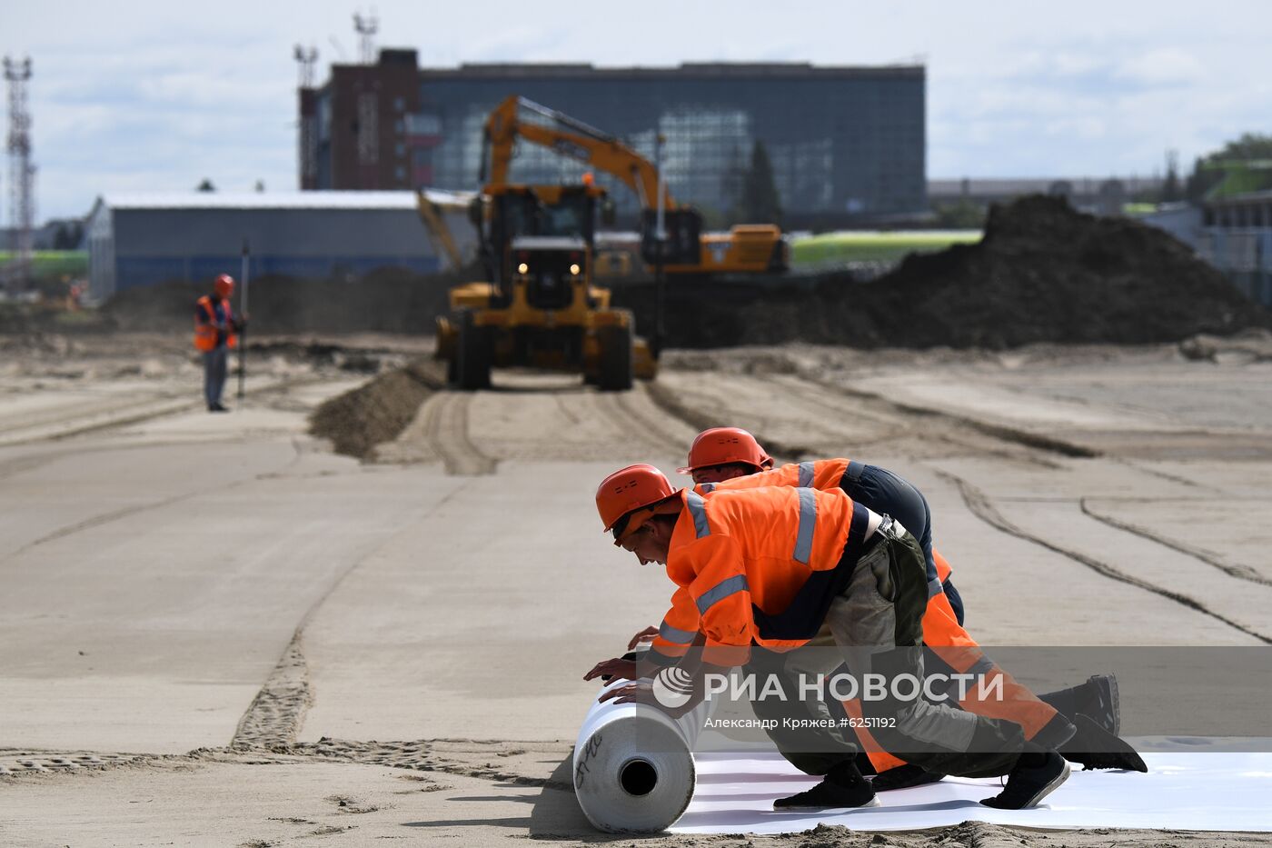 Реконструкция взлётно-посадочной полосы в аэропорту Новосибирска