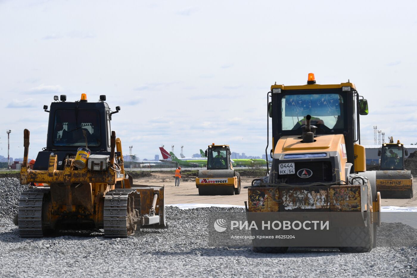 Реконструкция взлётно-посадочной полосы в аэропорту Новосибирска