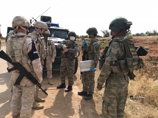 Россия и Турция провели совместное патрулирование в Сирии 