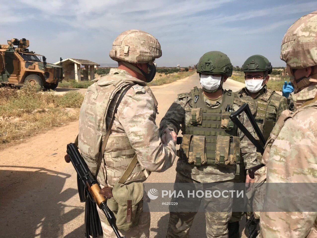 Россия и Турция провели совместное патрулирование в Сирии 