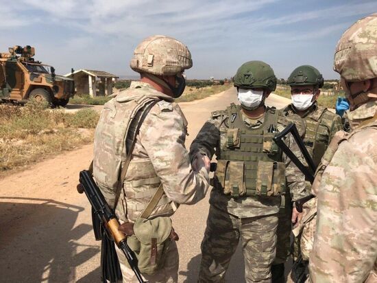 Россия и Турция провели совместное патрулирование в Сирии 