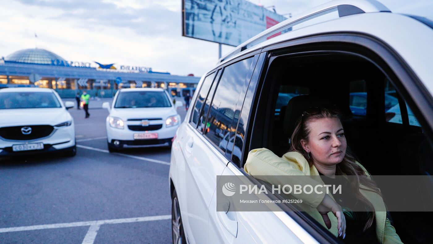 Работа автокинотеатра в Калининграде