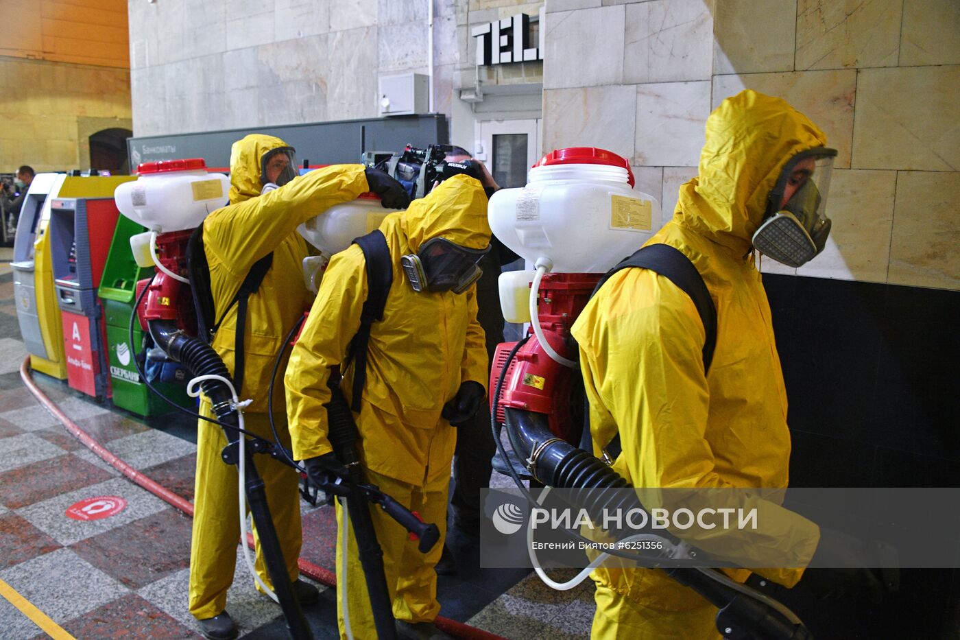 Дезинфекция Казанского вокзала в Москве