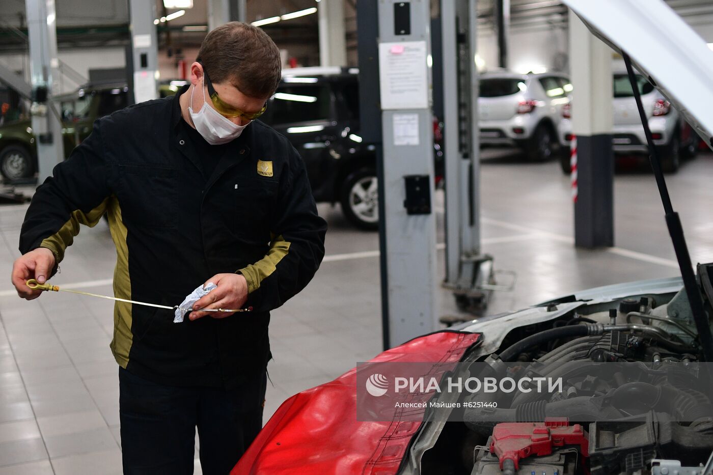 Работа автосервиса Renault в Подмосковье | РИА Новости Медиабанк