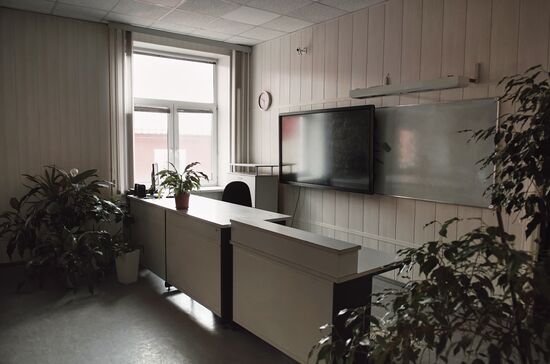 Последний звонок онлайн в петербургской гимназии No56