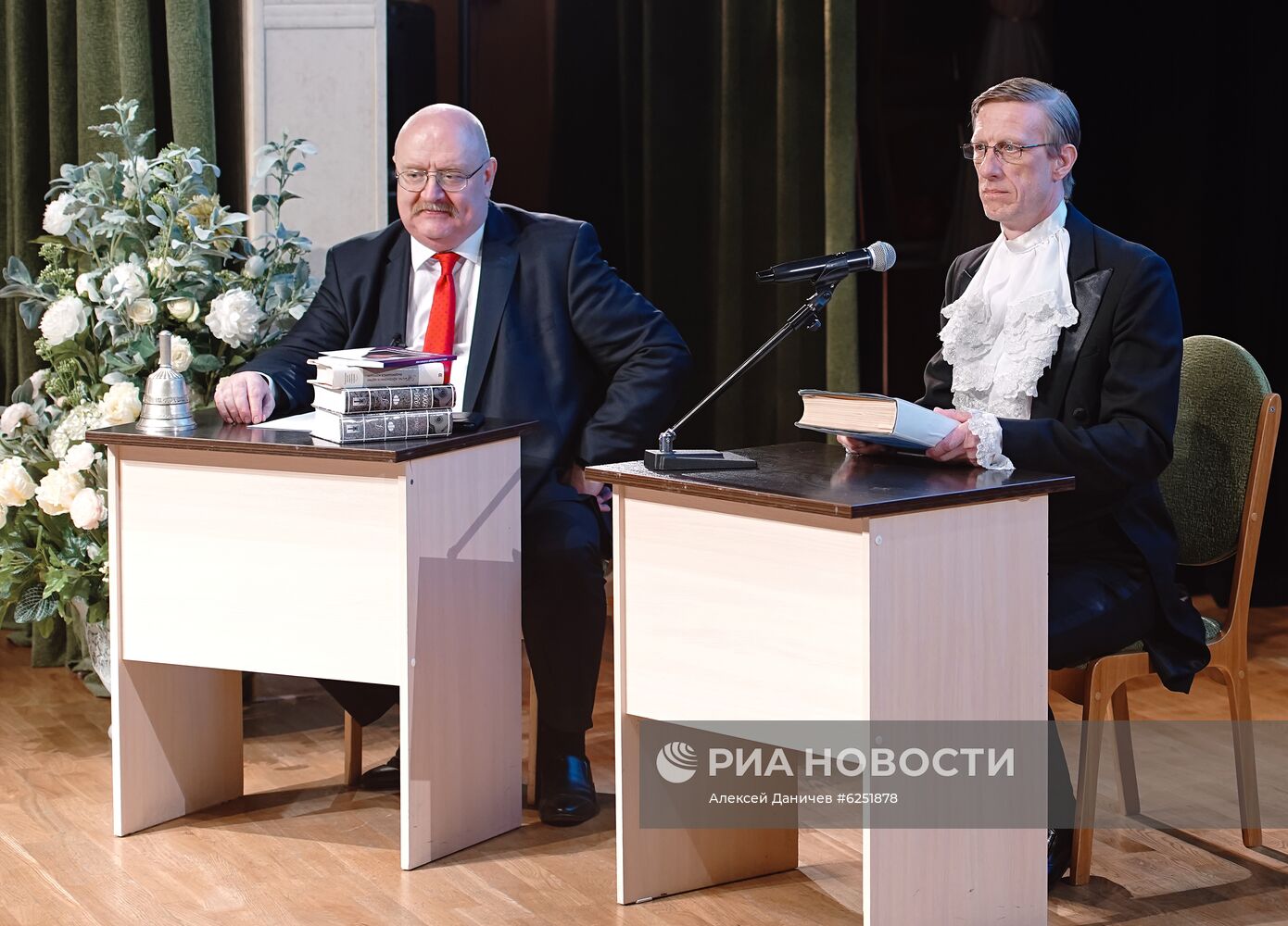 Последний звонок онлайн в петербургской гимназии No56