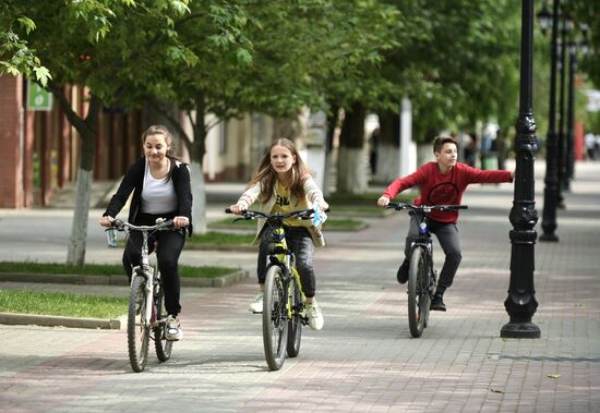 Ослабление карантинного режима в городах России 