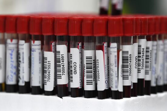 Тестирование на COVID-19 в лаборатории НИИ Склифосовского