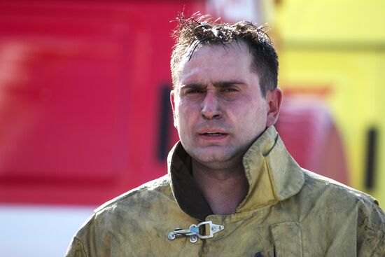 Пожар в бизнес-центре "Парус" в Тюмени