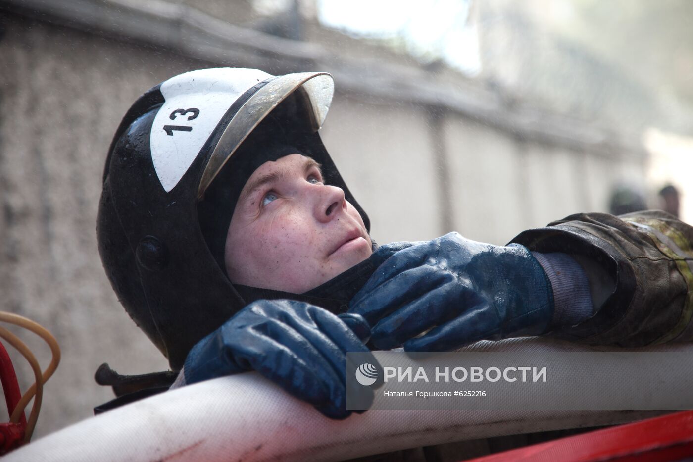 Пожар в бизнес-центре "Парус" в Тюмени