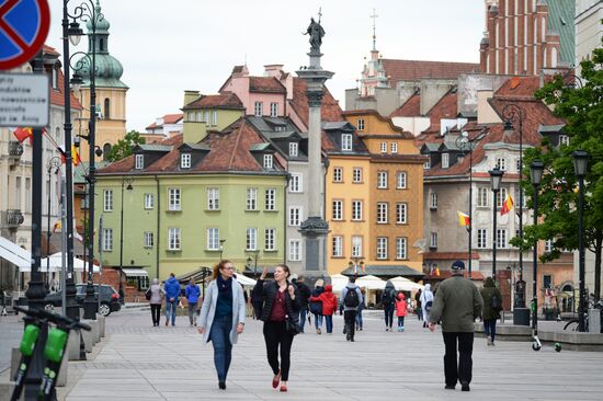 Ослабление карантинных мер в Варшаве