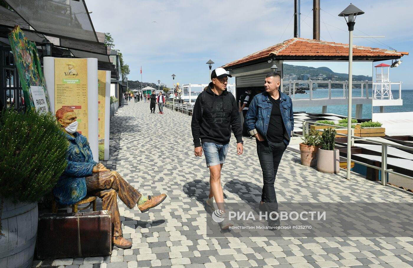 Подготовка к курортному сезону в Ялте