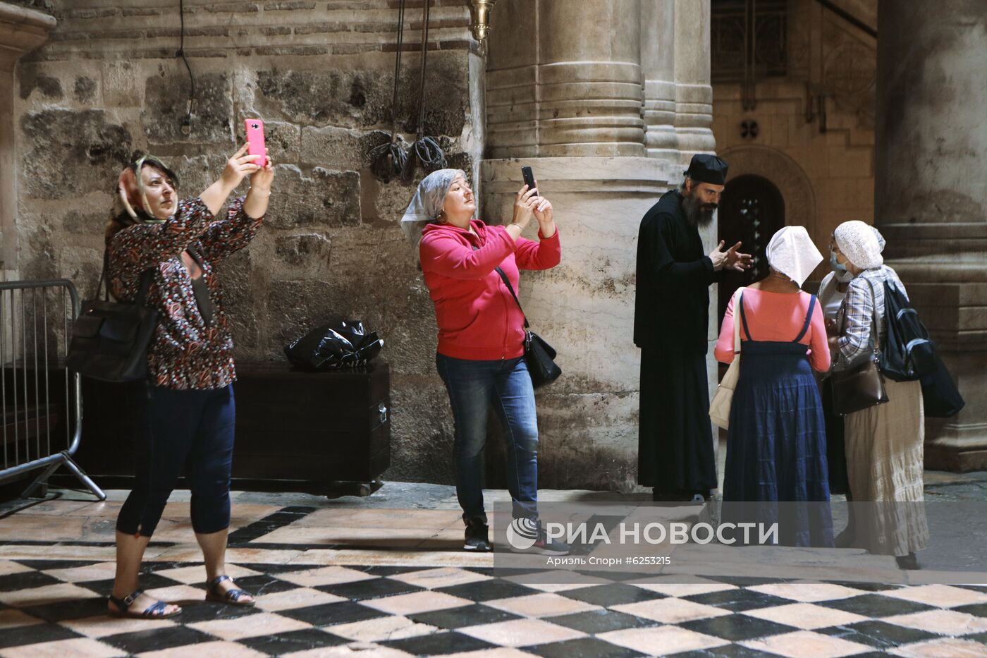 Святые места в Иерусалиме открываются для посещения