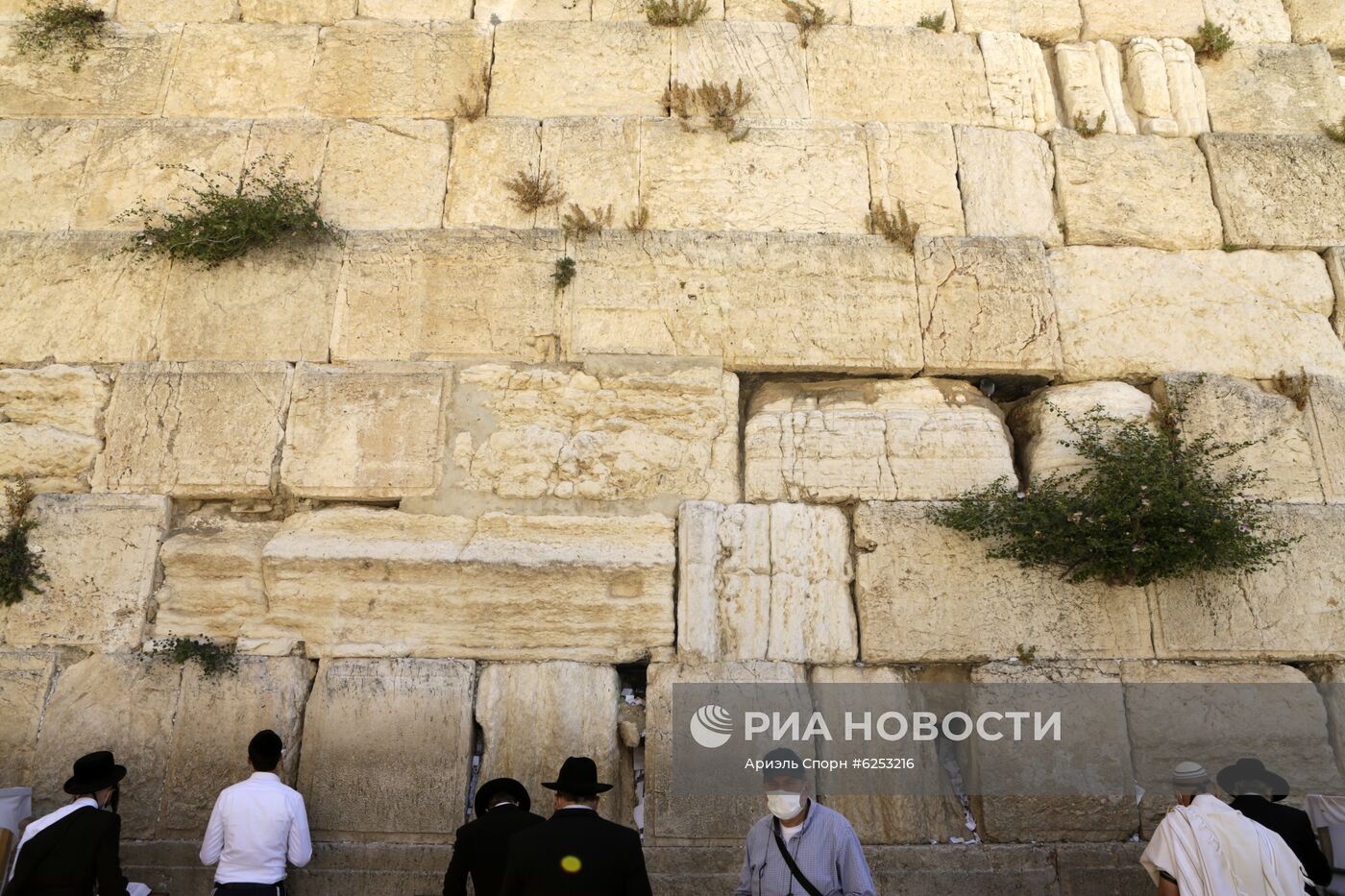 Святые места в Иерусалиме открываются для посещения