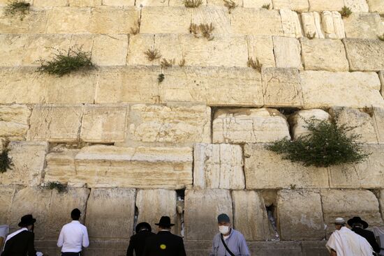Святые места в Иерусалиме открываются для посещения